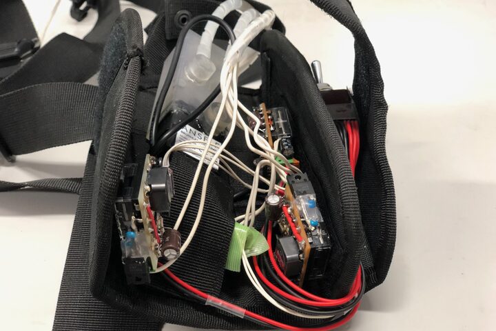 Open controller module with driver electronics and wiring